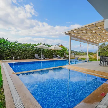 Pelit - 4 Yatak Odali Saunali Havuzlu 别墅