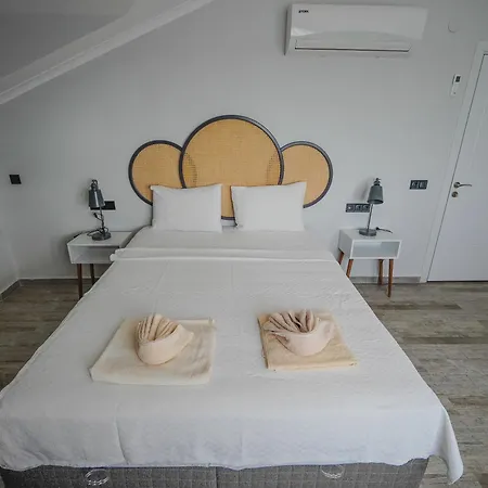 Pelit - 4 Yatak Odali Saunali Havuzlu *