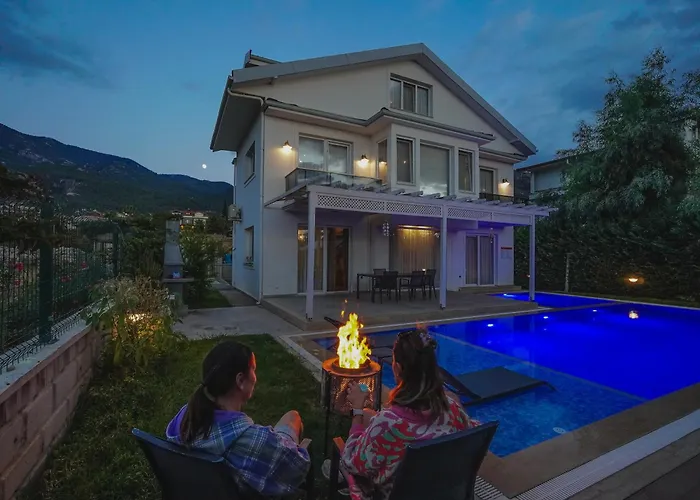 Pelit - 4 Yatak Odali Saunali Havuzlu *