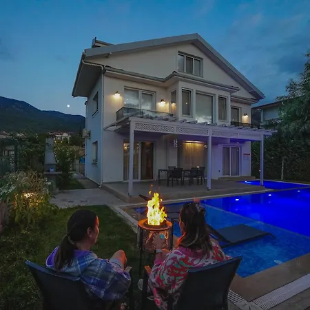 Pelit - 4 Yatak Odali Saunali Havuzlu *