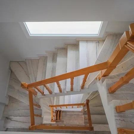 Pelit - 4 Yatak Odali Saunali Havuzlu