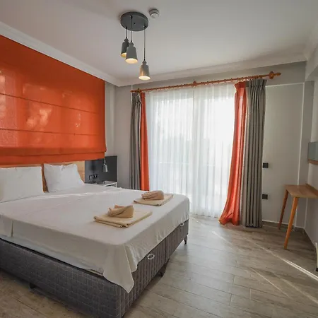 Pelit - 4 Yatak Odali Saunali Havuzlu فتحية