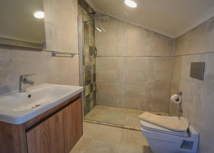 Pelit - 4 Yatak Odali Saunali Havuzlu *