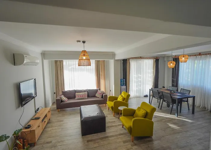 Villa Pelit - 4 Yatak Odali Saunali Havuzlu *