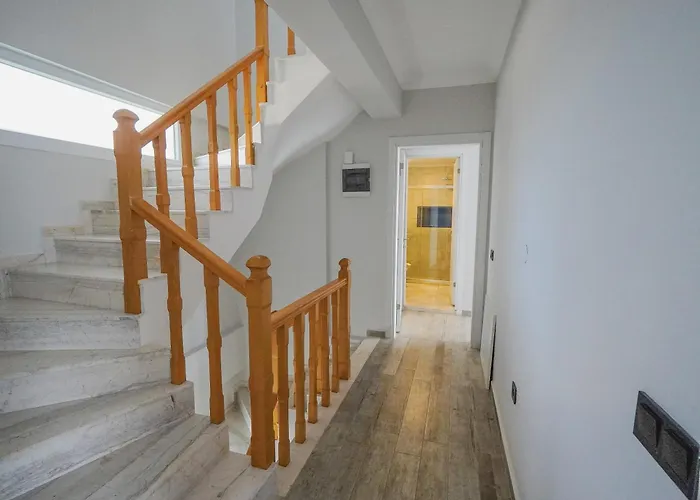 Pelit - 4 Yatak Odali Saunali Havuzlu * Fethiye