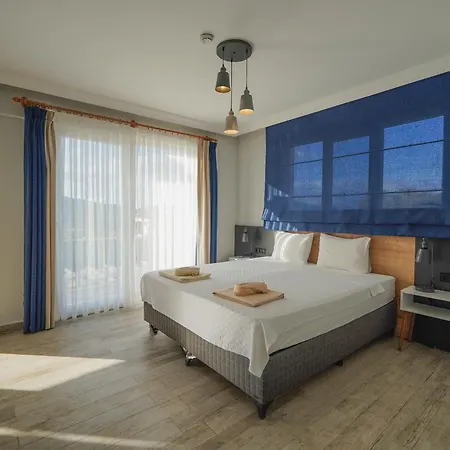 Villa Pelit - 4 Yatak Odali Saunali Havuzlu