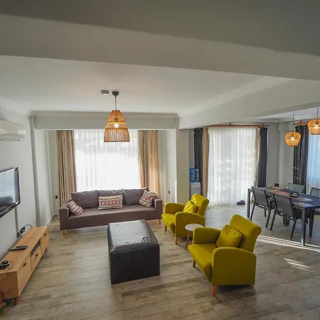 Villa Pelit - 4 Yatak Odali Saunali Havuzlu *